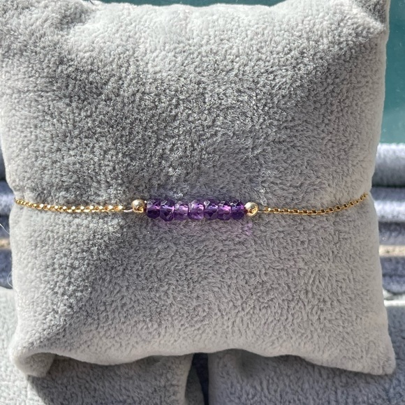 Amethyst and 14K Gold fill bracelet and clasp - Picture 4 of 8